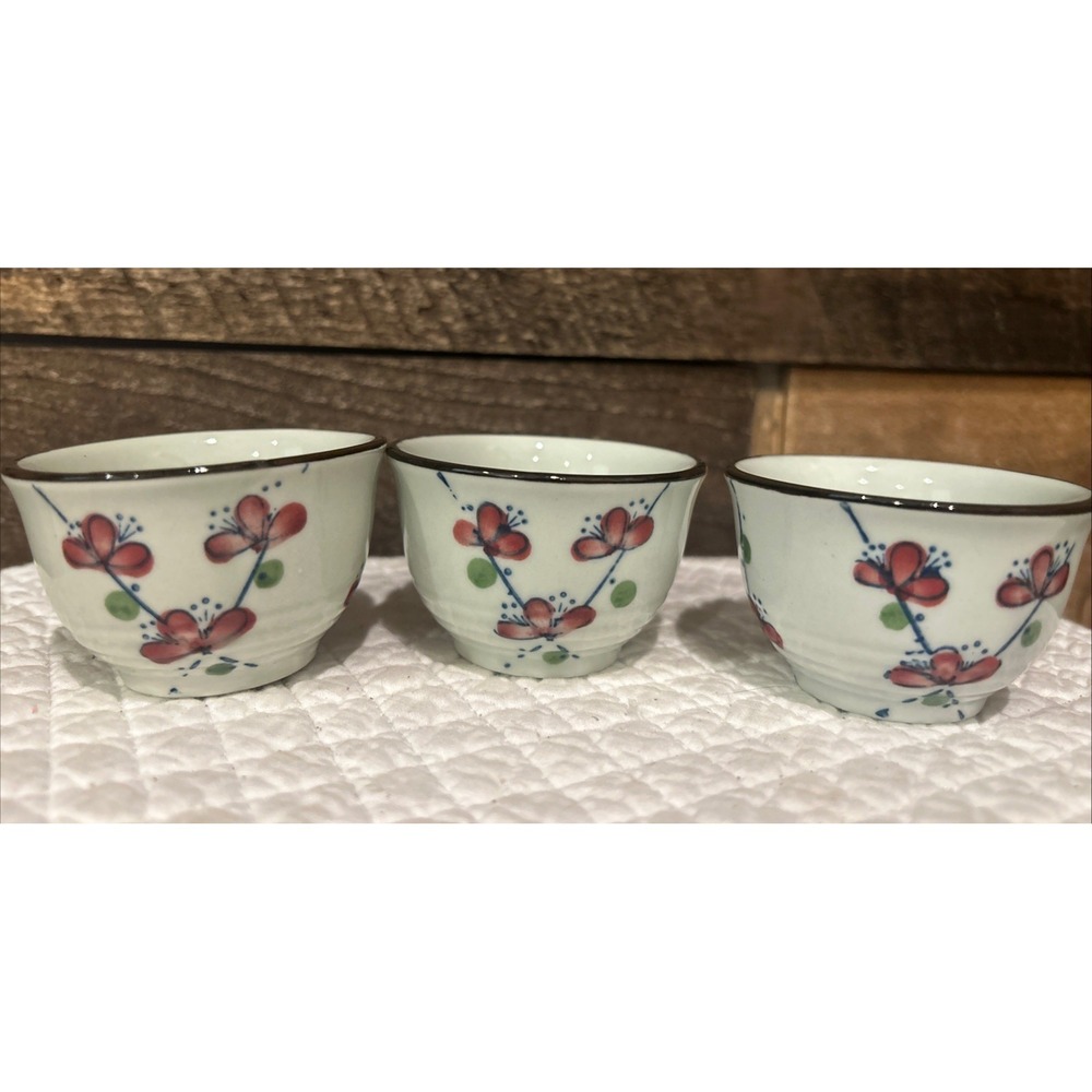 Mino Ware Tea Cup‎ Flower Pattern 3 Pieces 2"EUC
